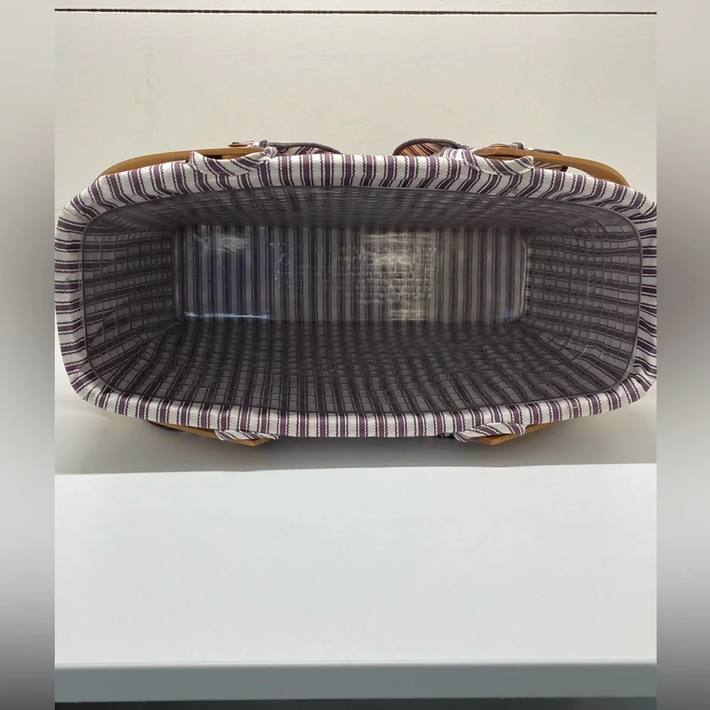 Longaberger 1998 Cherished Memories Sweetheart Basket  for display very clean